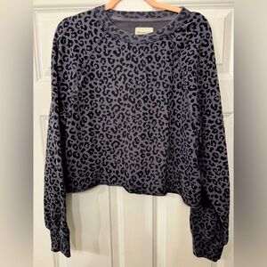 A+F crop top sweater large